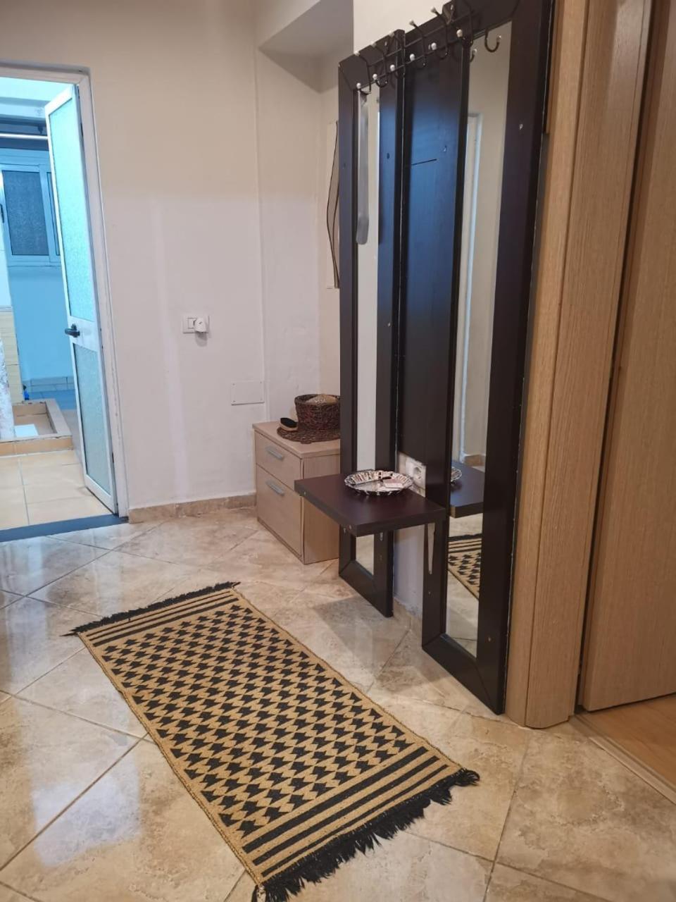 Downtown Authentic Apartment Tirana Myslym Shyri Exterior foto